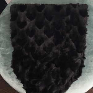 BETSY JOHNSON infinity scarf